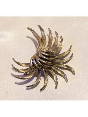 Vintage Stylized Swirled Feathers MCM Style Brooch Pin Silver Tone Metal 2 3/8"